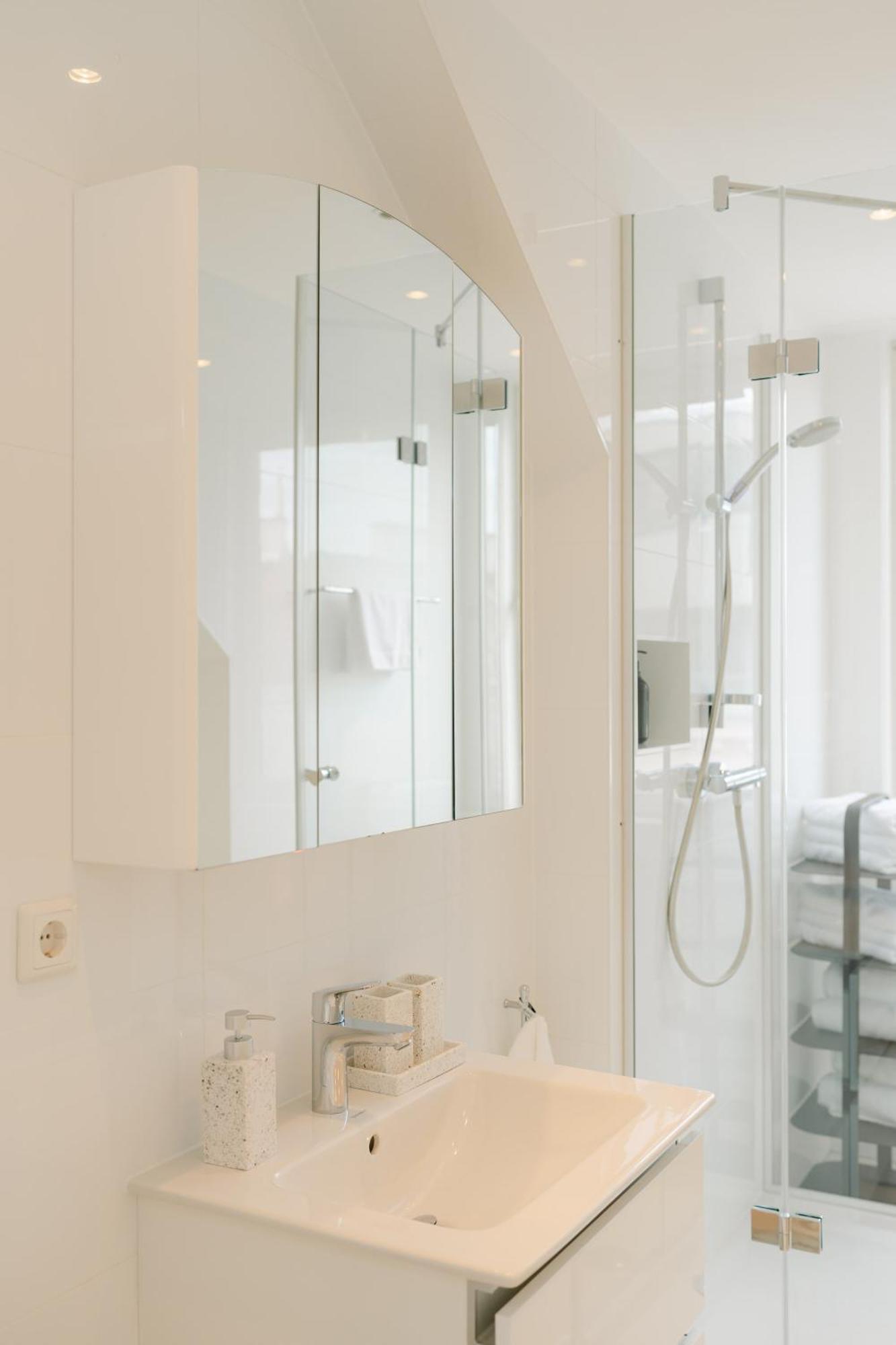 Comfy Apt For 4-6, 5 Min To Center, No Lift Currently Wien Eksteriør bilde