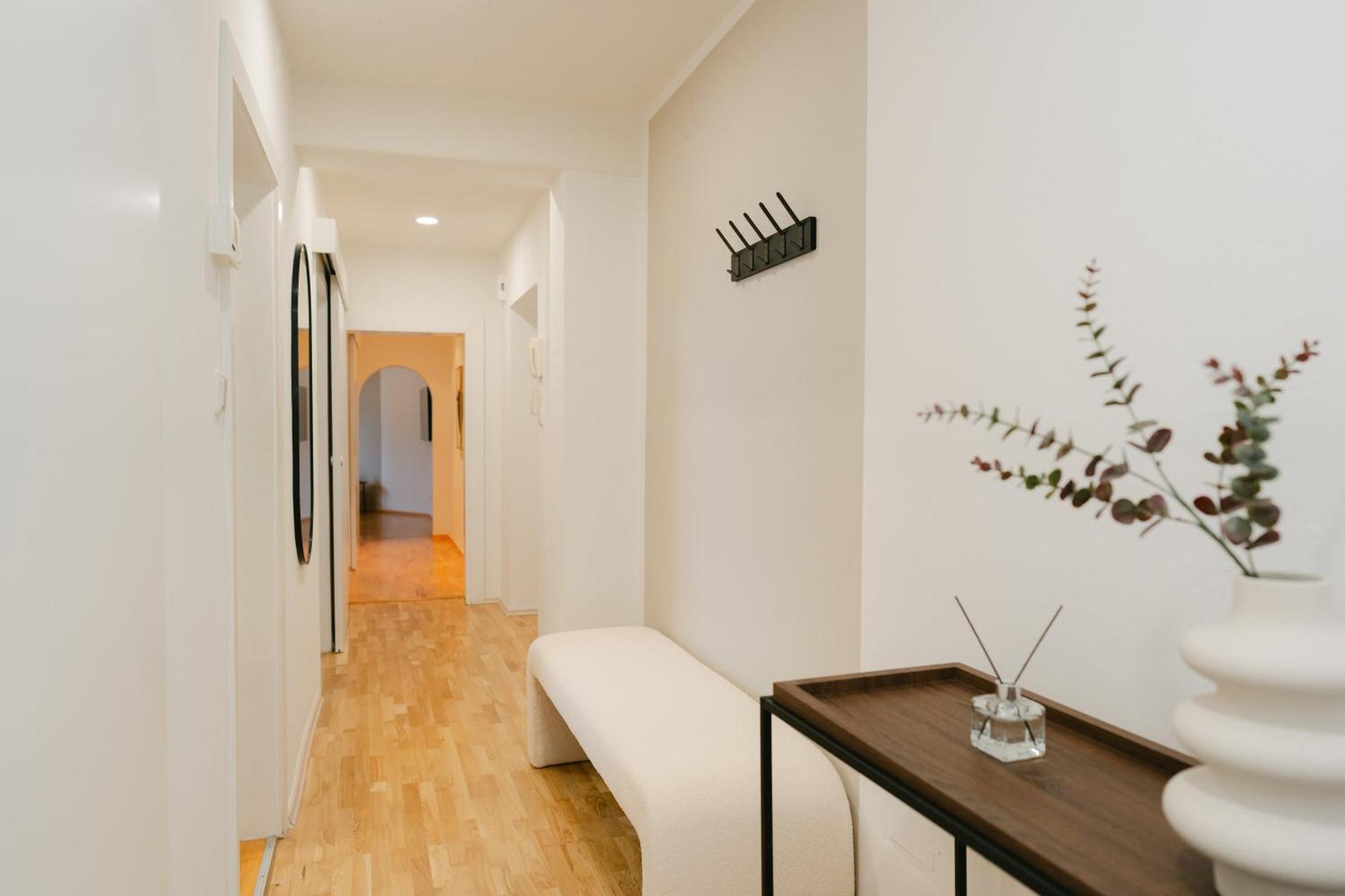Comfy Apt For 4-6, 5 Min To Center, No Lift Currently Wien Eksteriør bilde